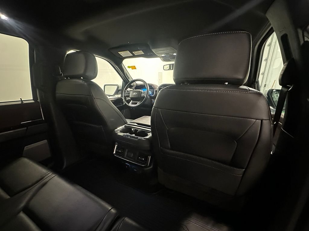 Used 2022 White Ford Lariat image 28