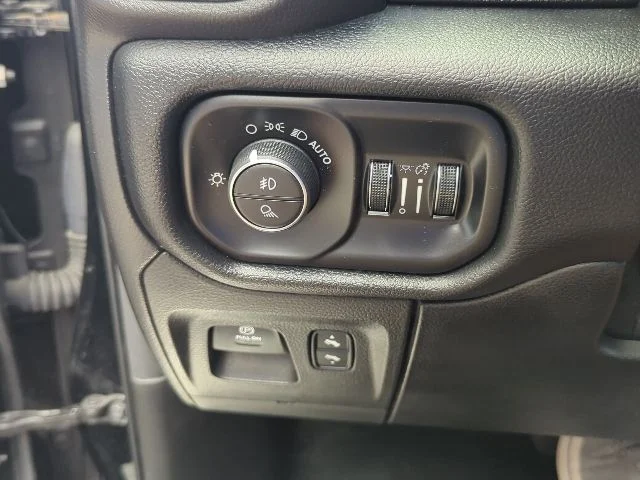 2020 RAM Ram 1500 Pickup Laramie - Photo 28