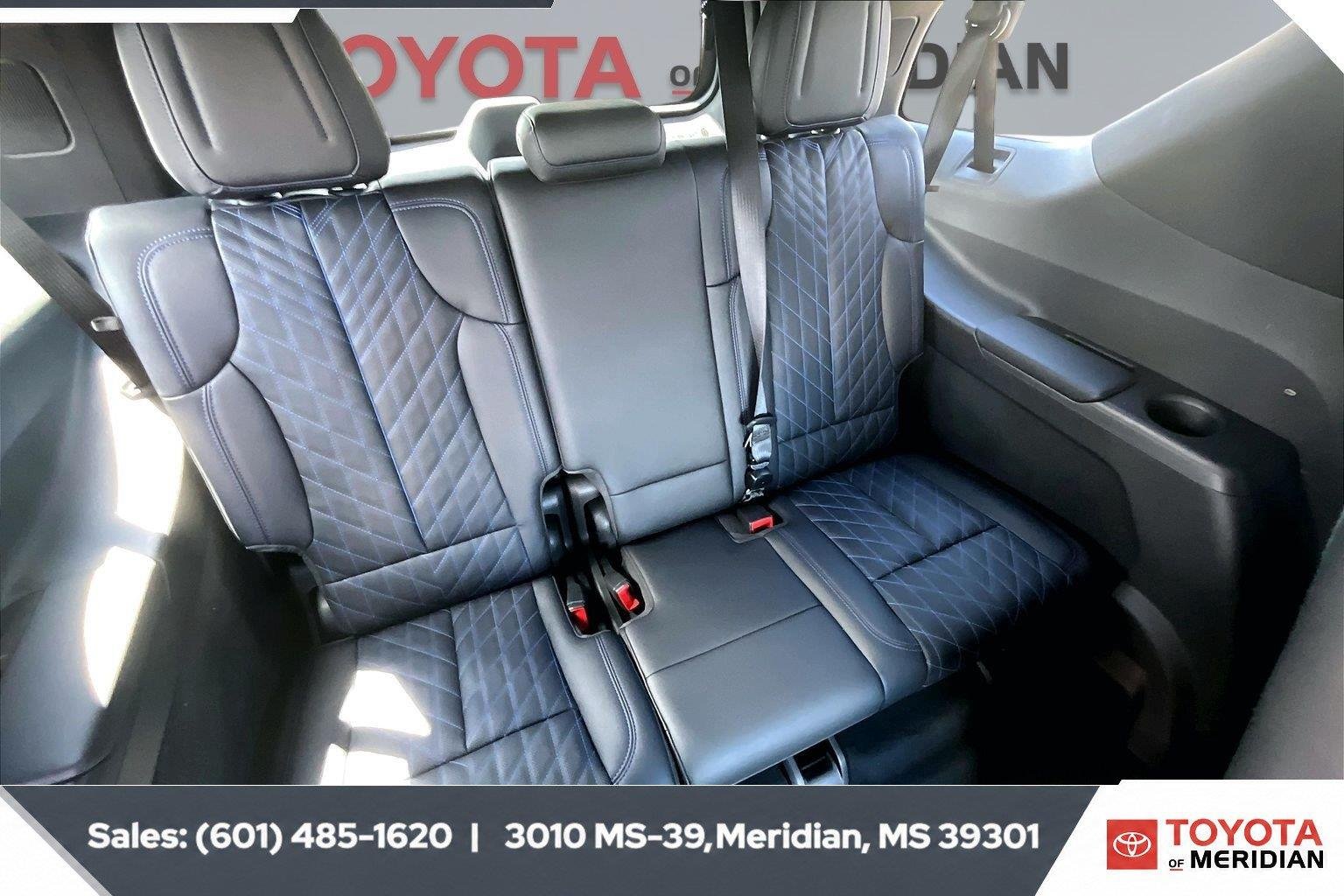 Used 2026 Sandstone Cadillac Luxury image 21