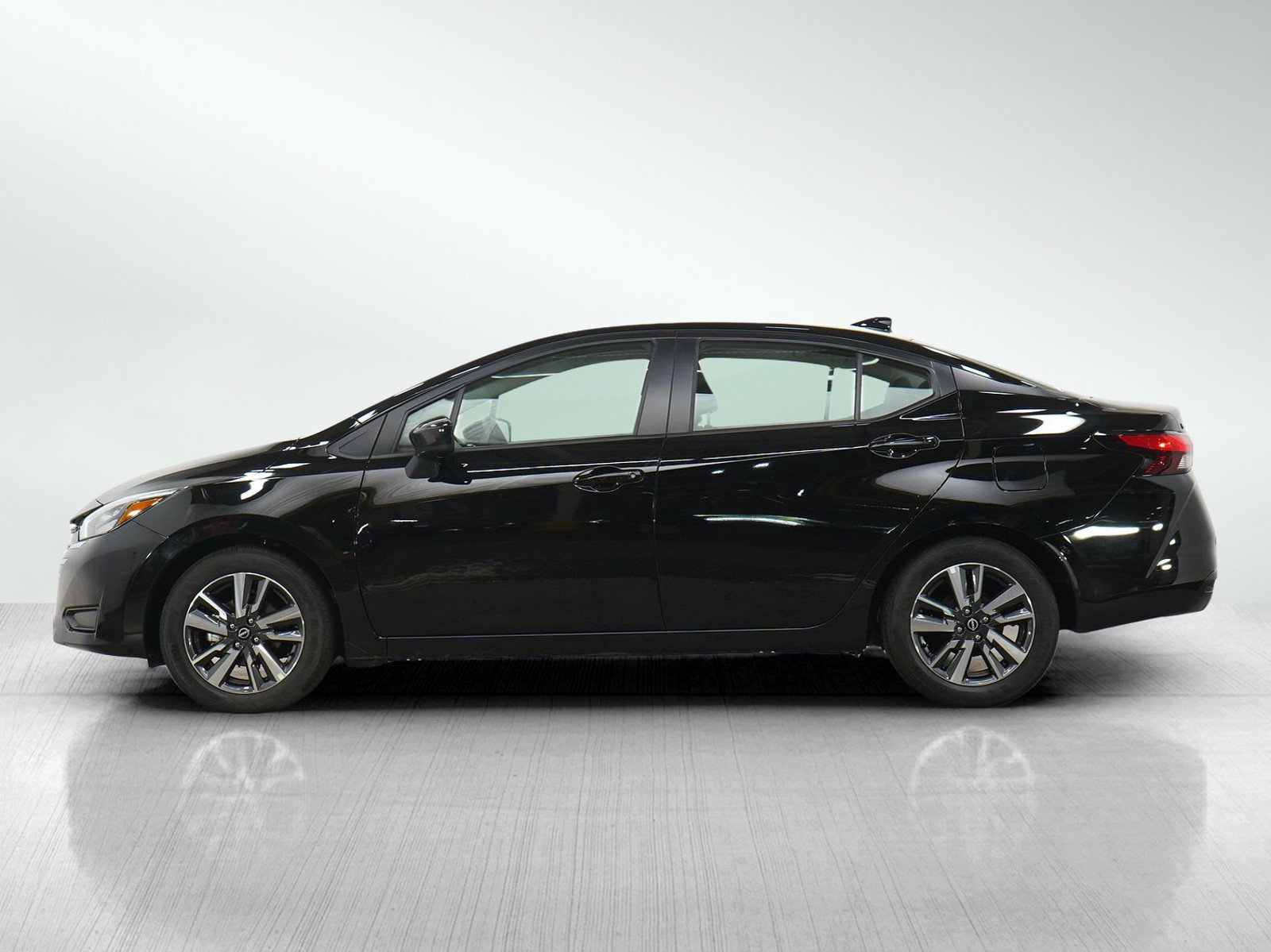 Used 2025 Nissan Versa Sedan SV with VIN 3N1CN8EVXSL851944 for sale in Minneapolis, Minnesota