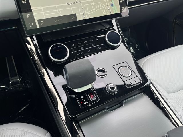 Used 2023 Blue Land Rover SE Dynamic image 24