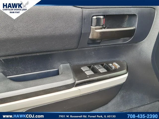 Used 2018  Toyota SR5 image 13