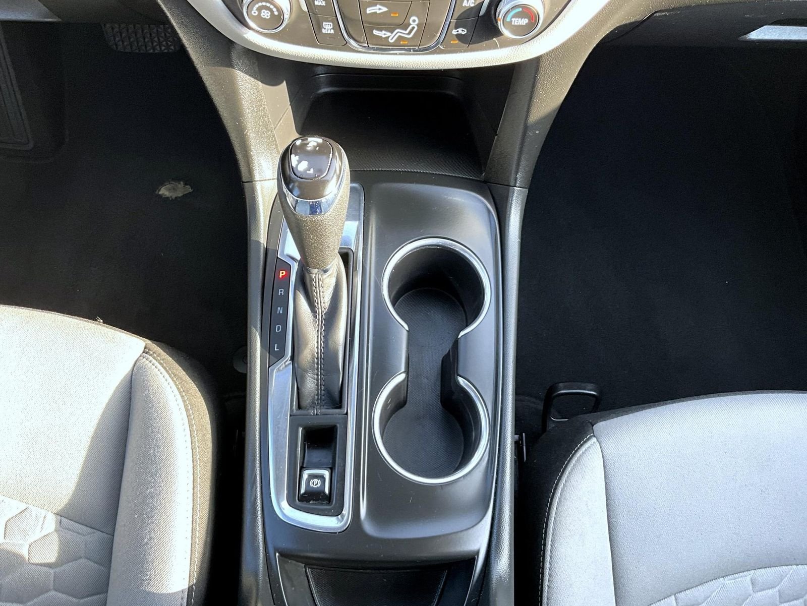 Used 2021 White Chevrolet LS image 15