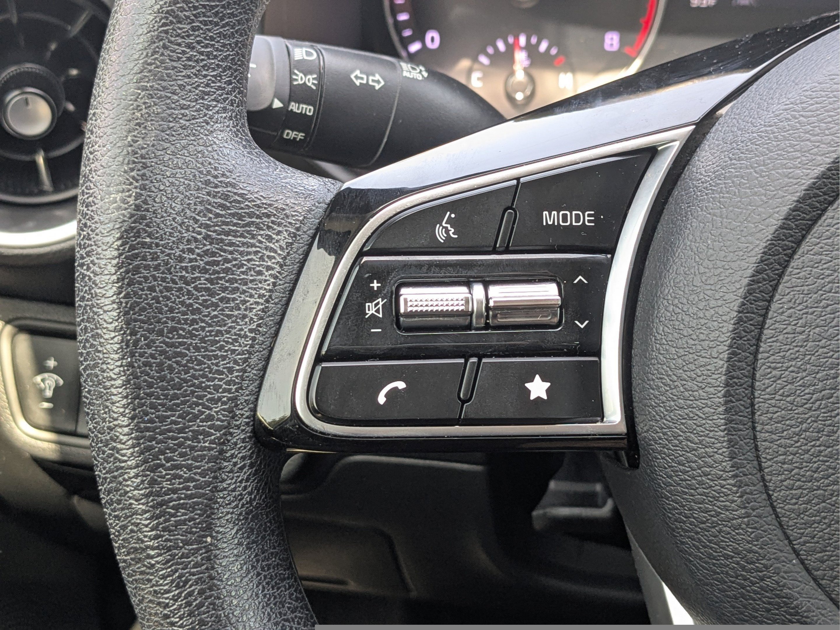 2023 Kia Forte LXS - Photo 21