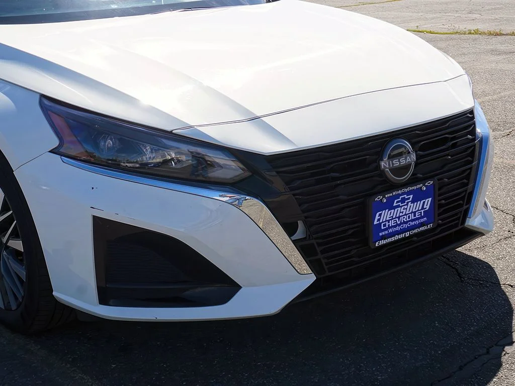 2025 Nissan Altima SV - Photo 9