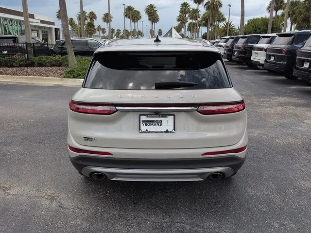Certified Used 2022 Pearl Metallic Lincoln Standard image 5