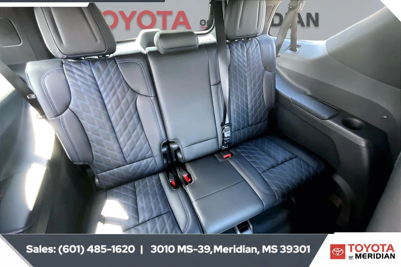 Used 2026 Sandstone Cadillac Luxury image 21