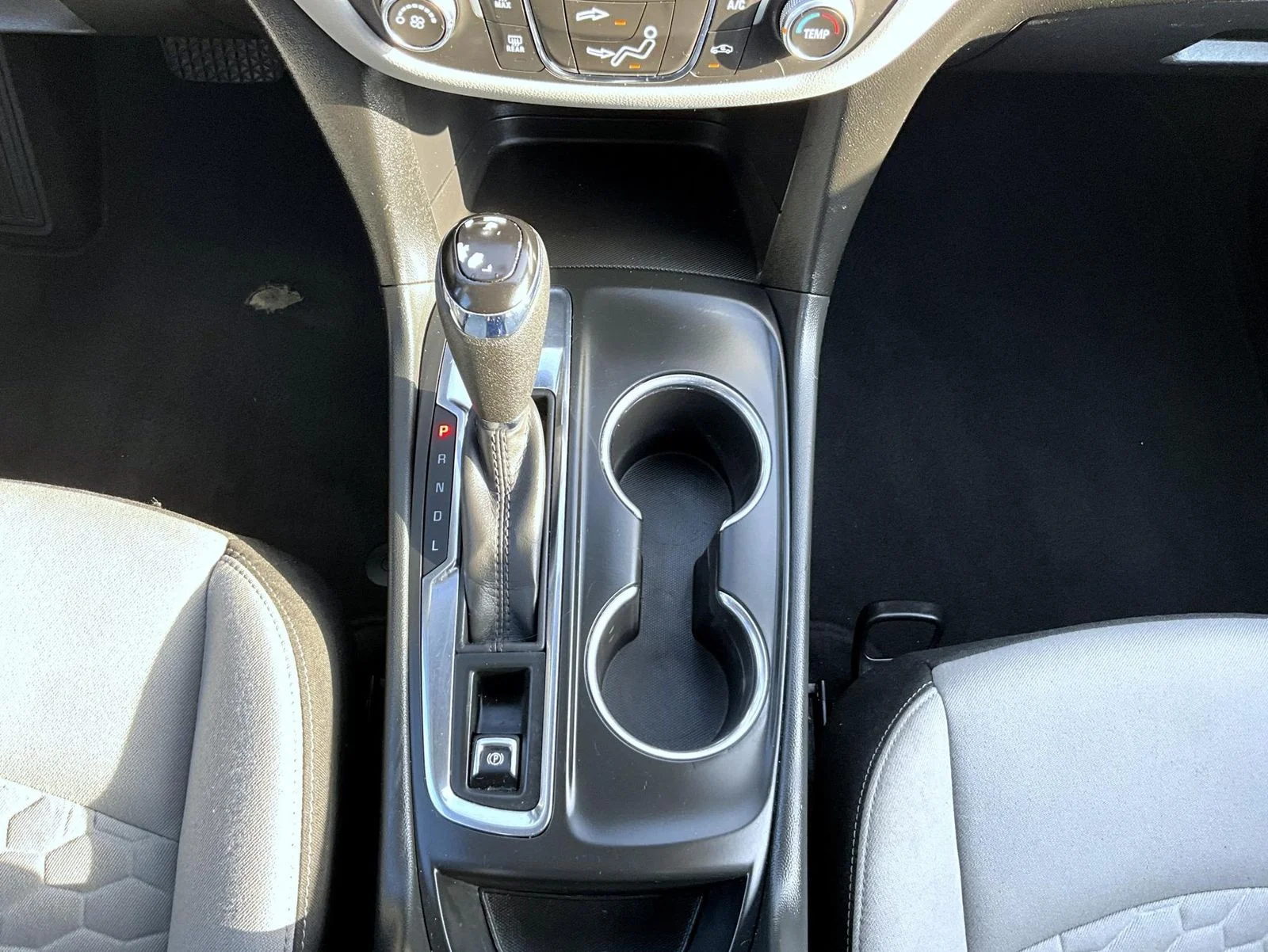 Used 2021 White Chevrolet LS image 15