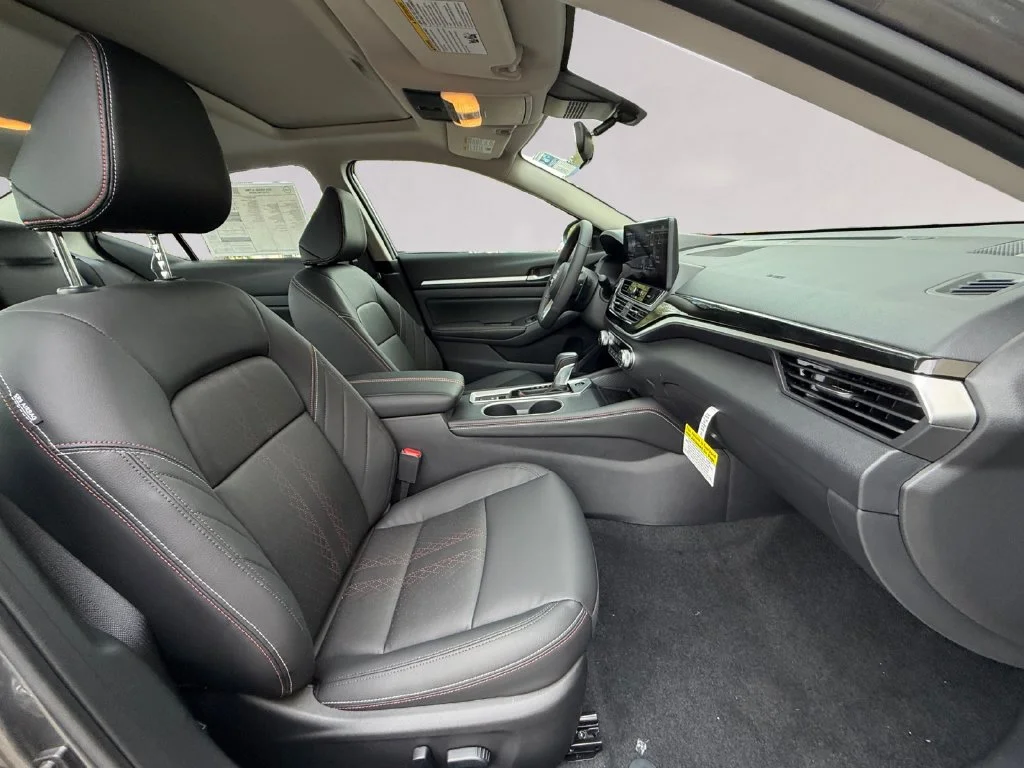 New 2026 Gray Nissan 2.5 SR image 17