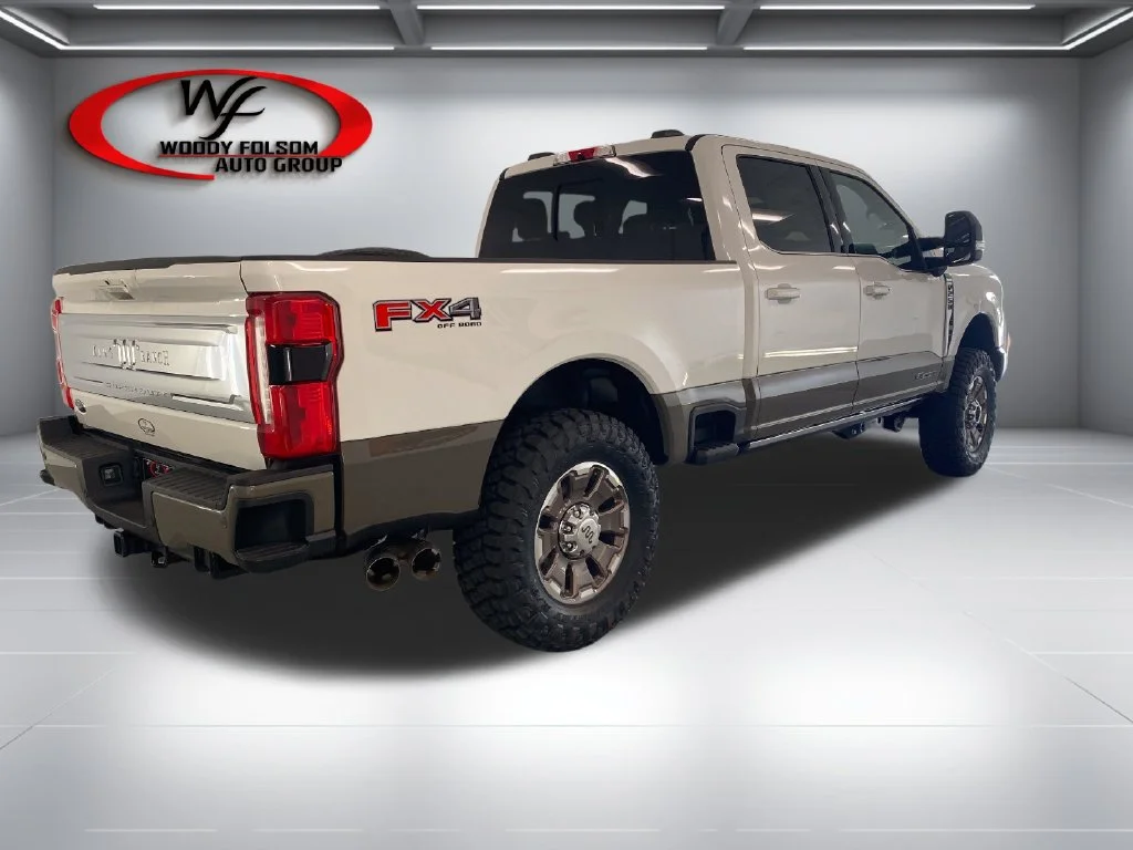 New 2026 Star White Metallic Tri-Coat Ford F-250® King Ranch® image 17