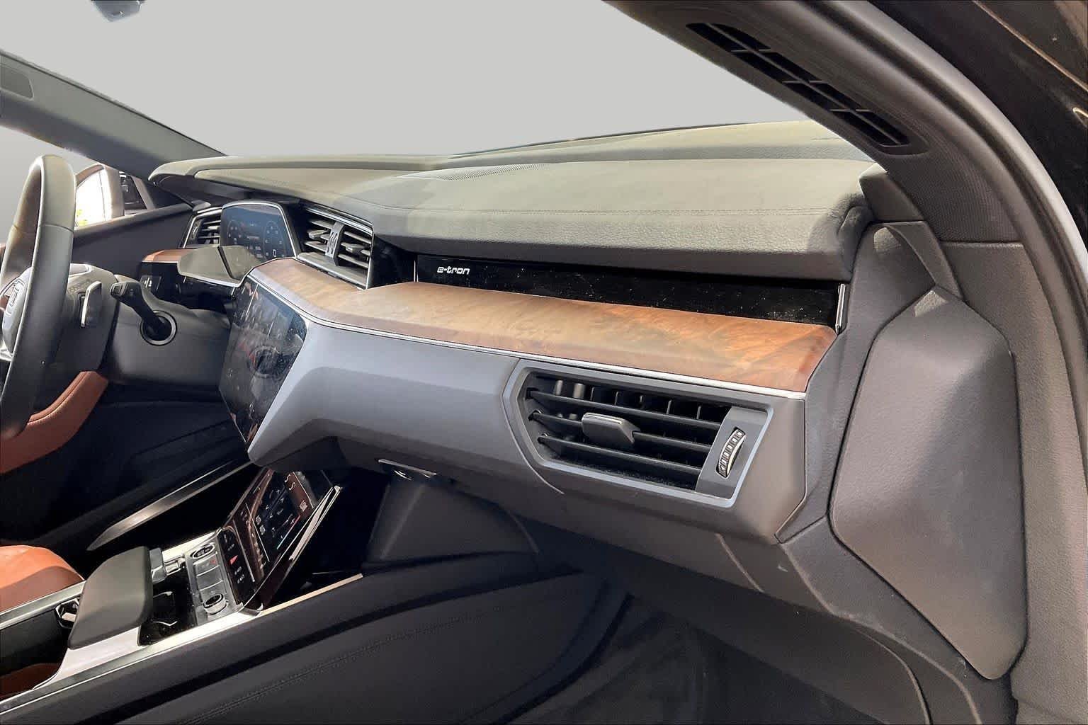 Used 2022 Brilliant Black Audi Premium Plus image 18