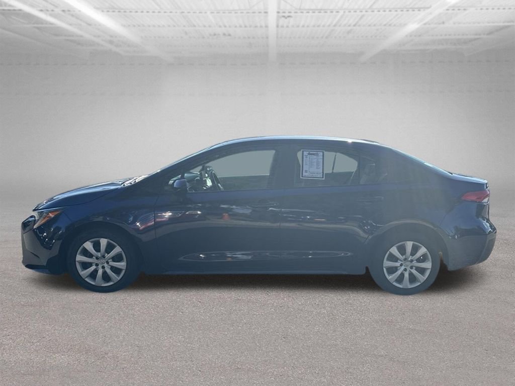 Used 2024  Toyota LE image 3