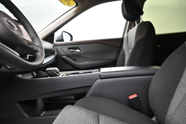 Used 2023 Gray Nissan SV image 16