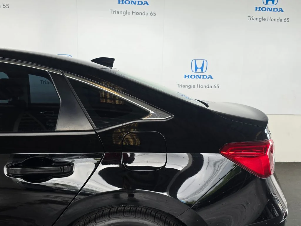 Used 2024  Honda LX image 27