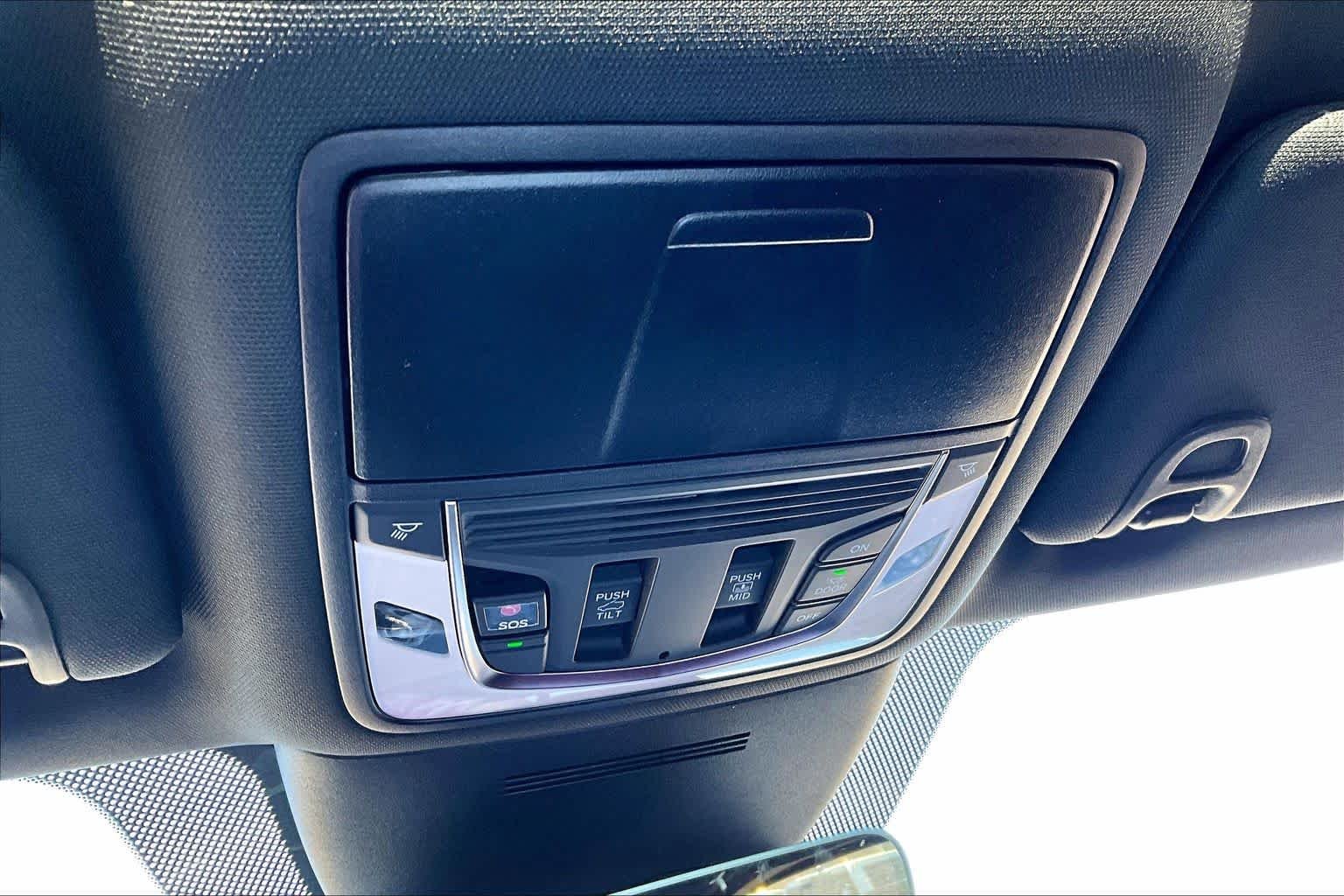 2025 Acura MDX A-Spec Package - Photo 16