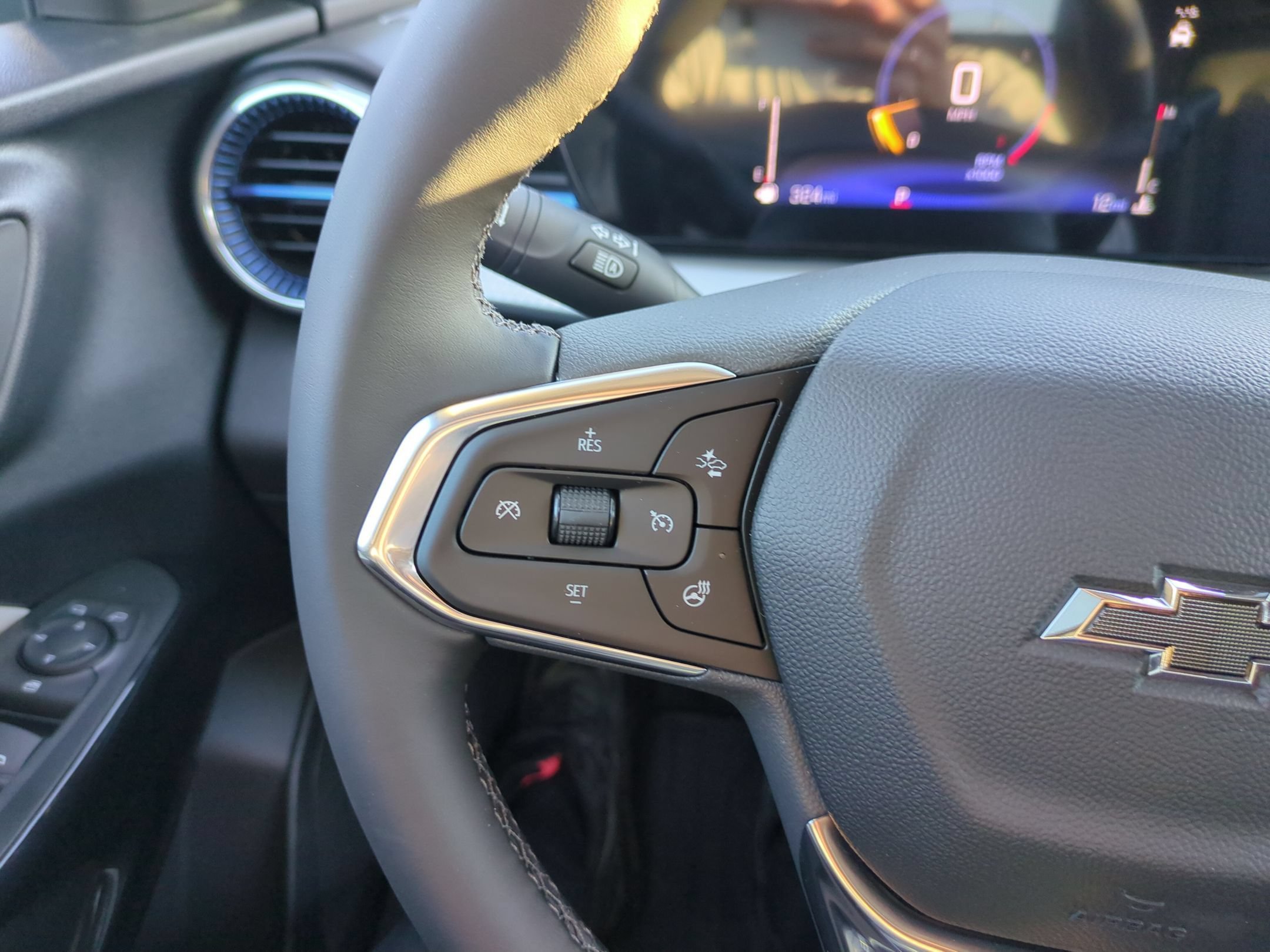 New 2026 Summit White Chevrolet LT image 20