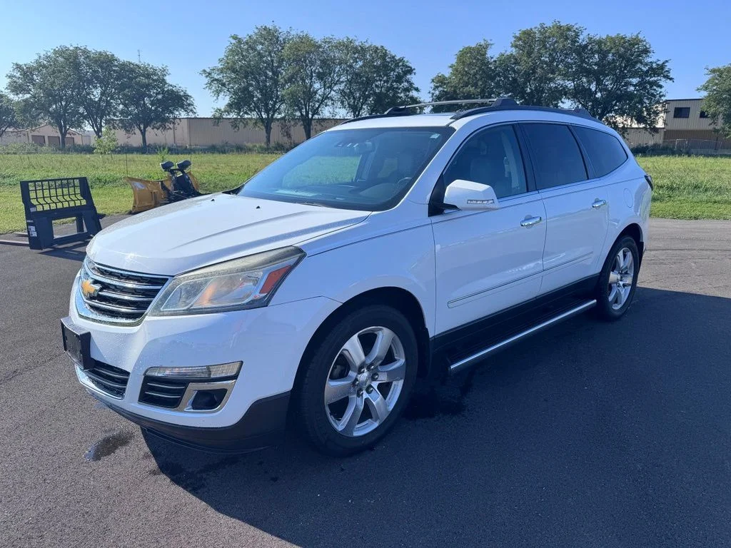 Used 2017 Summit White Chevrolet Premier image 3
