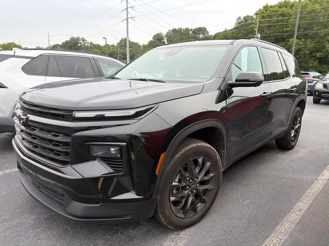 2024 Chevrolet Traverse LT