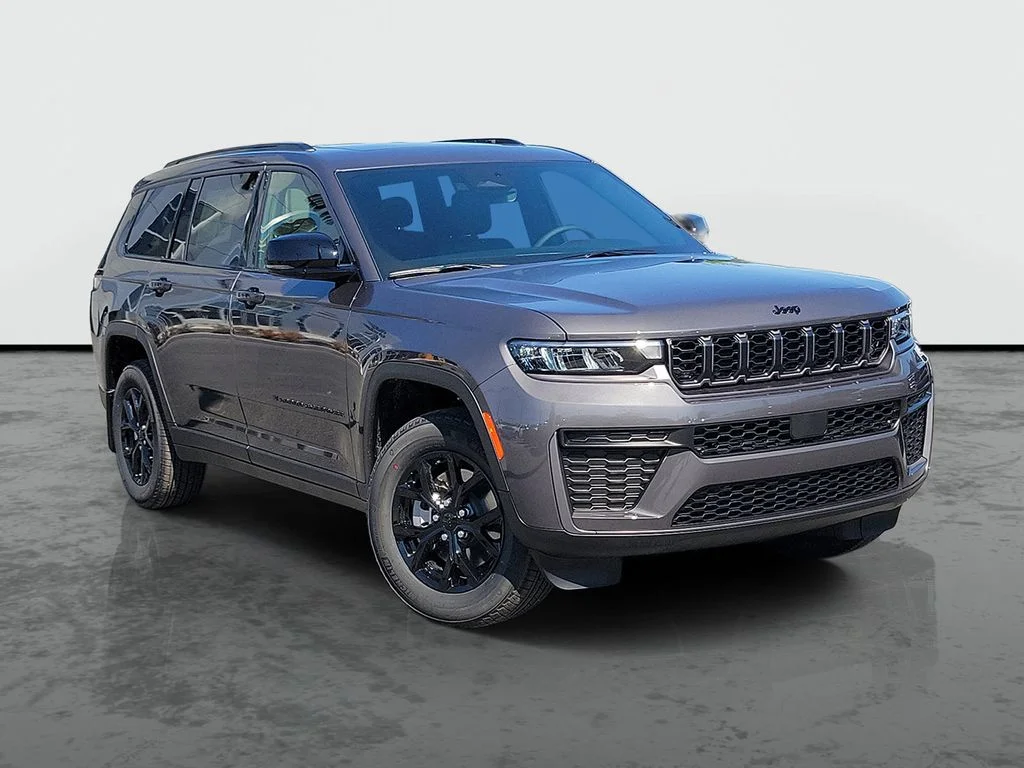 New 2026 Baltic Gray Metallic Clearcoat Jeep Altitude image 1