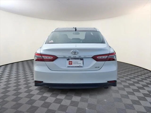 2020 Toyota Camry XLE - Photo 7