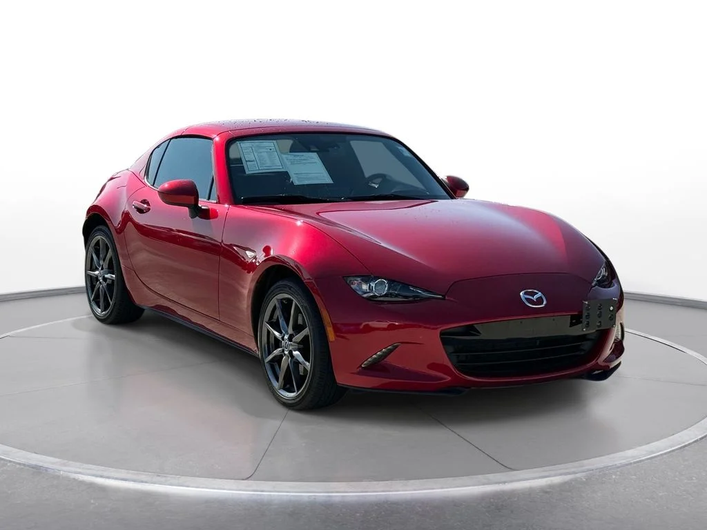 Used 2017 Red Metallic Mazda Grand Touring image 7