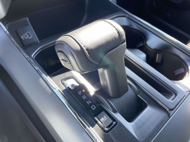 New 2026 Carbonized Gray Metallic Ford XLT image 12