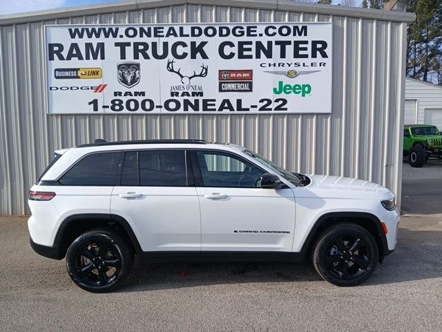 New 2026 Bright White Clear-Coat Exterior Paint Jeep Limited image 2