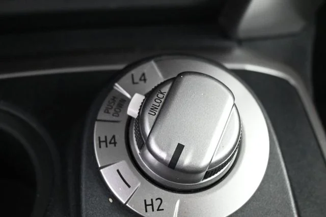 Used 2018 White Toyota SR5 image 27