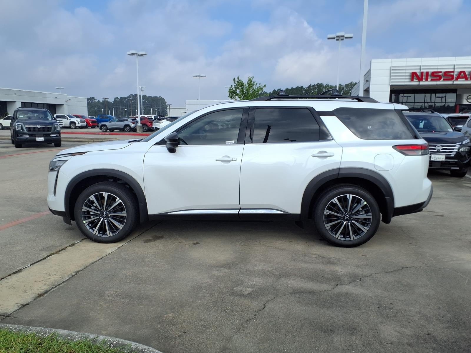 2026 Nissan Pathfinder Platinum White at Robbins Nissan
