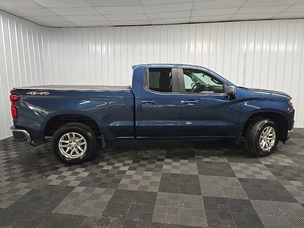 Used 2019 NORTHSKY BLUE METALLIC Chevrolet LT image 2