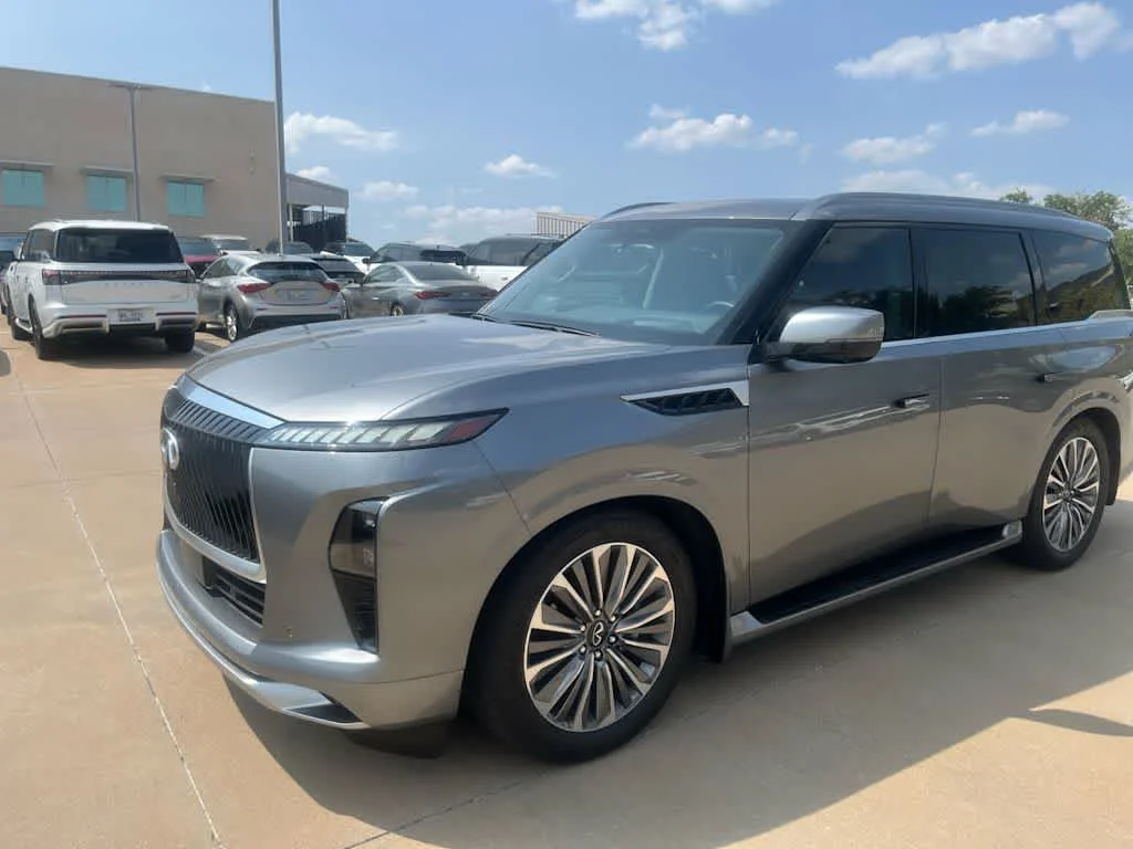Certified Used 2026 Dynamic Metal INFINITI LUXE image 10