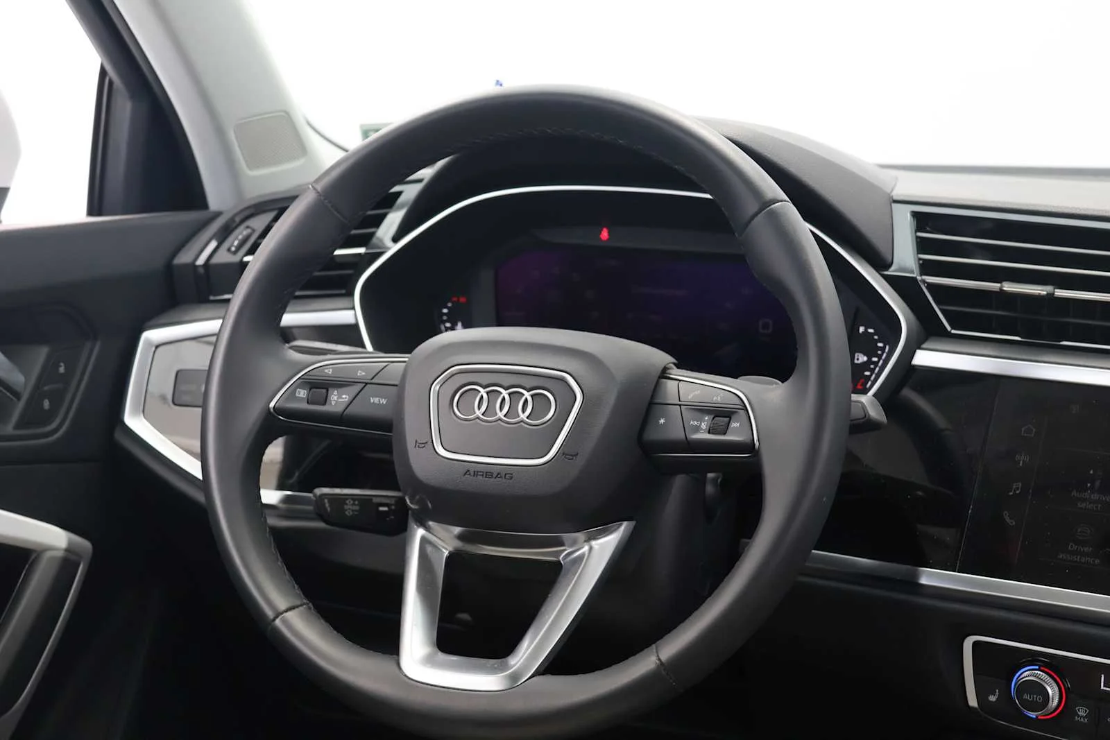 Used 2025 GLACIER WHITE Audi S line Premium Plus image 22