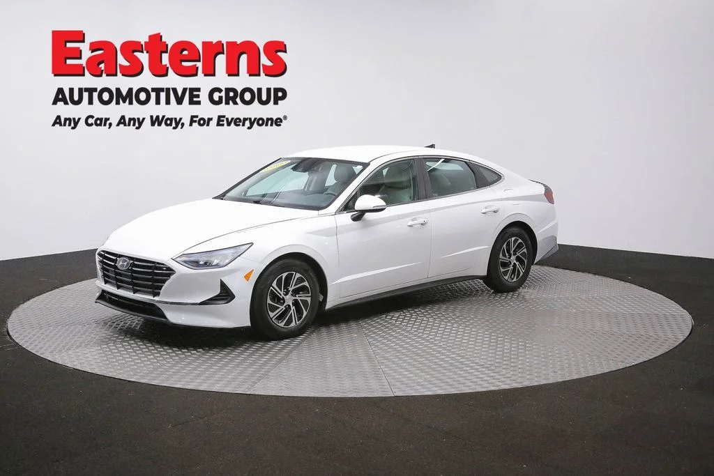 Used 2021 White Hyundai Blue image 52