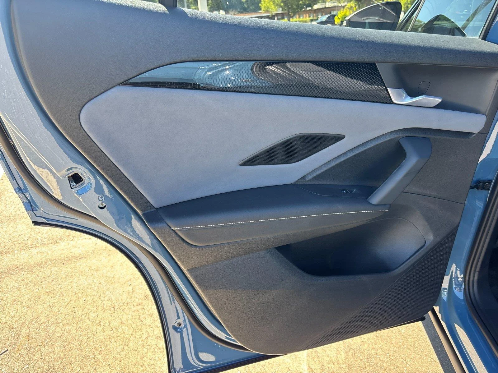 New 2026 Monterey Blue w/Deep Black Roof Volkswagen SE R-Line Black image 30