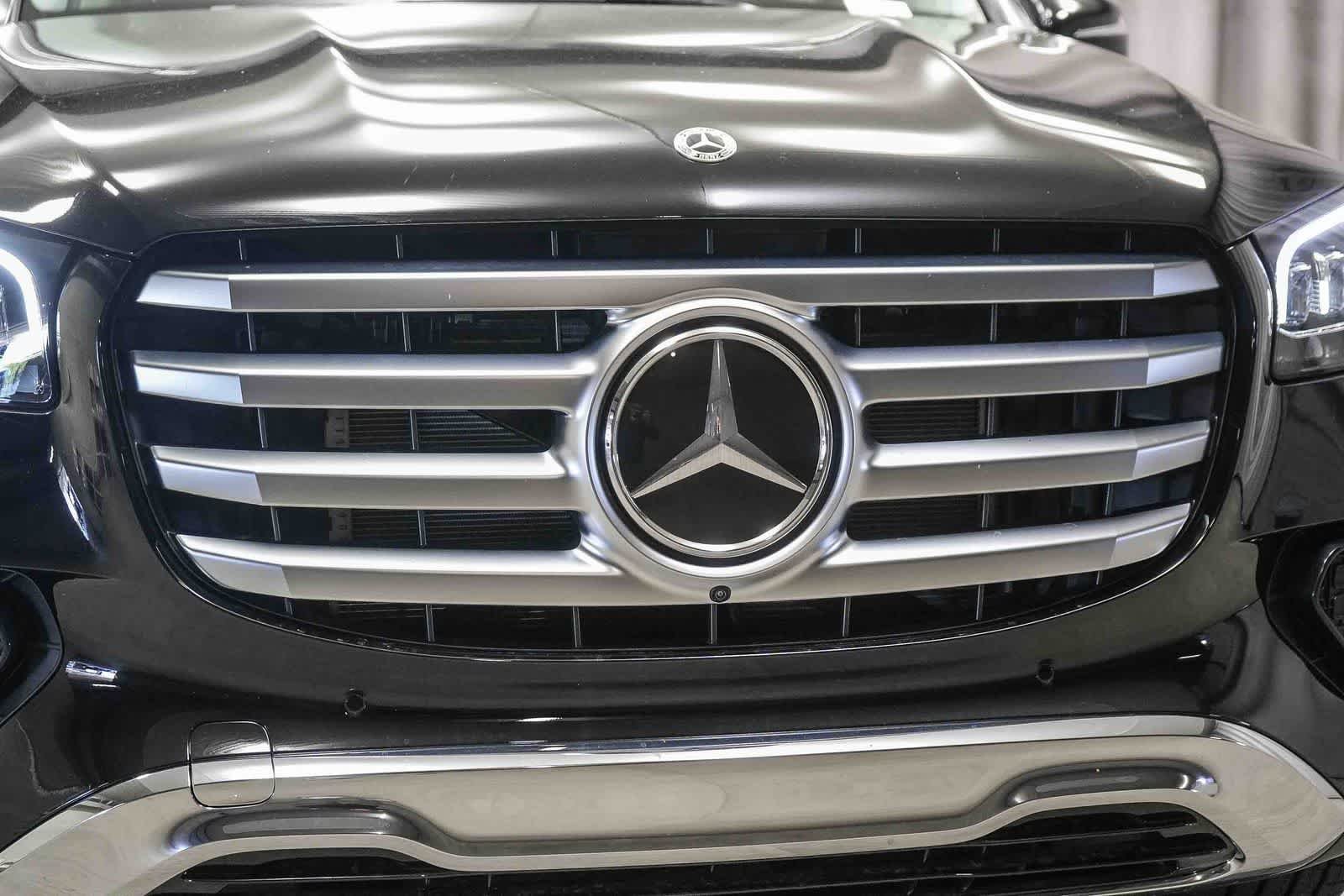 New 2026 Black Mercedes-Benz GLS 450 image 33