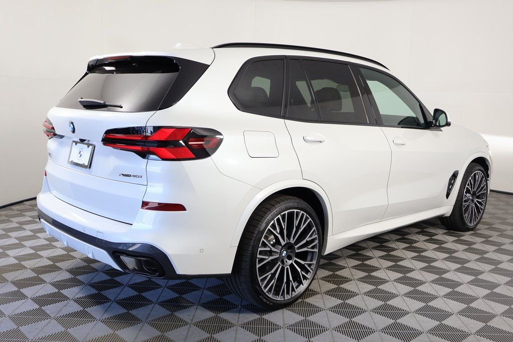 New 2026 Mineral White Metallic BMW xDrive40i image 2