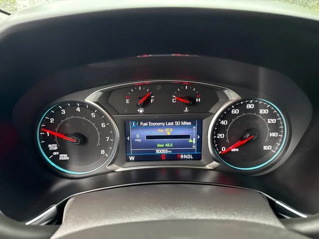 Used 2024 Summit White Chevrolet LT image 19