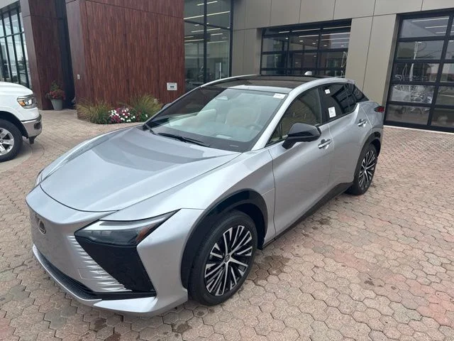 New 2026 Iridium Lexus 450e Premium image 13