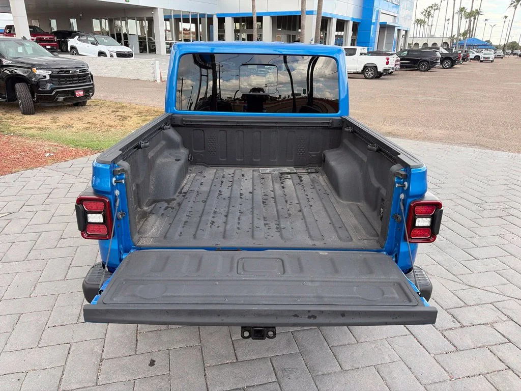 Used 2023 Blue Jeep Rubicon image 6