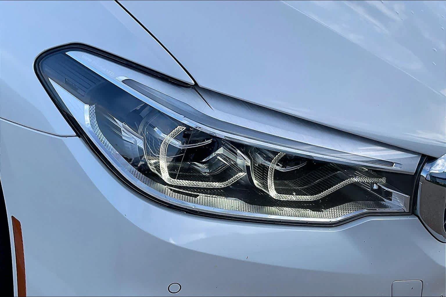 Used 2018 Mineral White Metallic BMW 530i image 26
