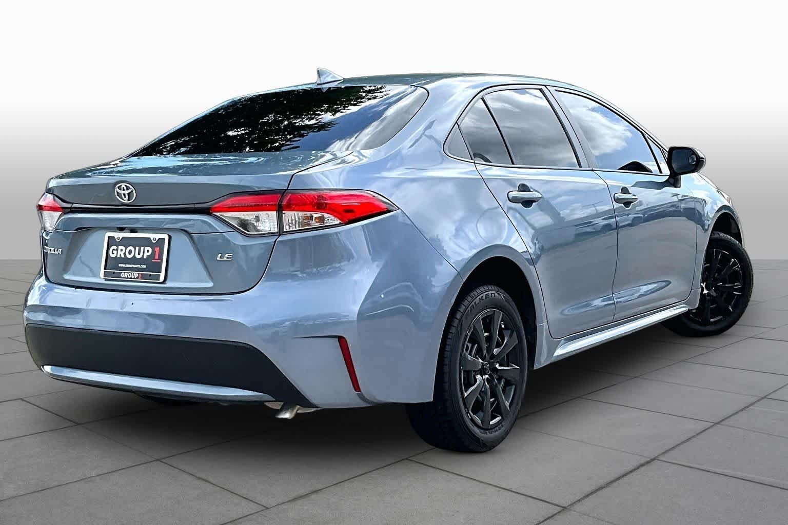 Used 2020 Celestite Toyota LE image 13