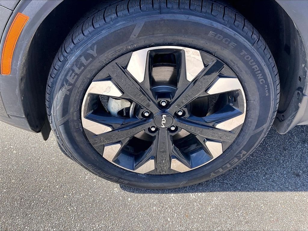 Used 2024 Gray Kia X-Line image 7