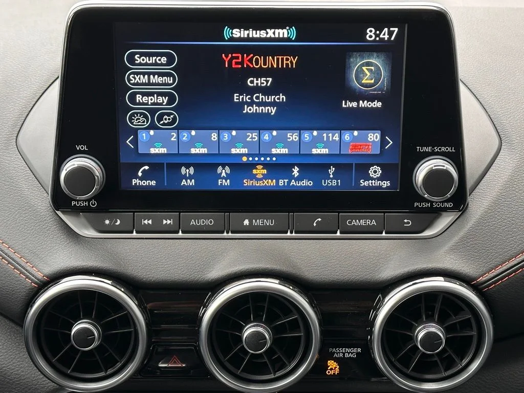 New 2025 Two-tone Atlantic Gray Metallic / Super Black Nissan SR image 21