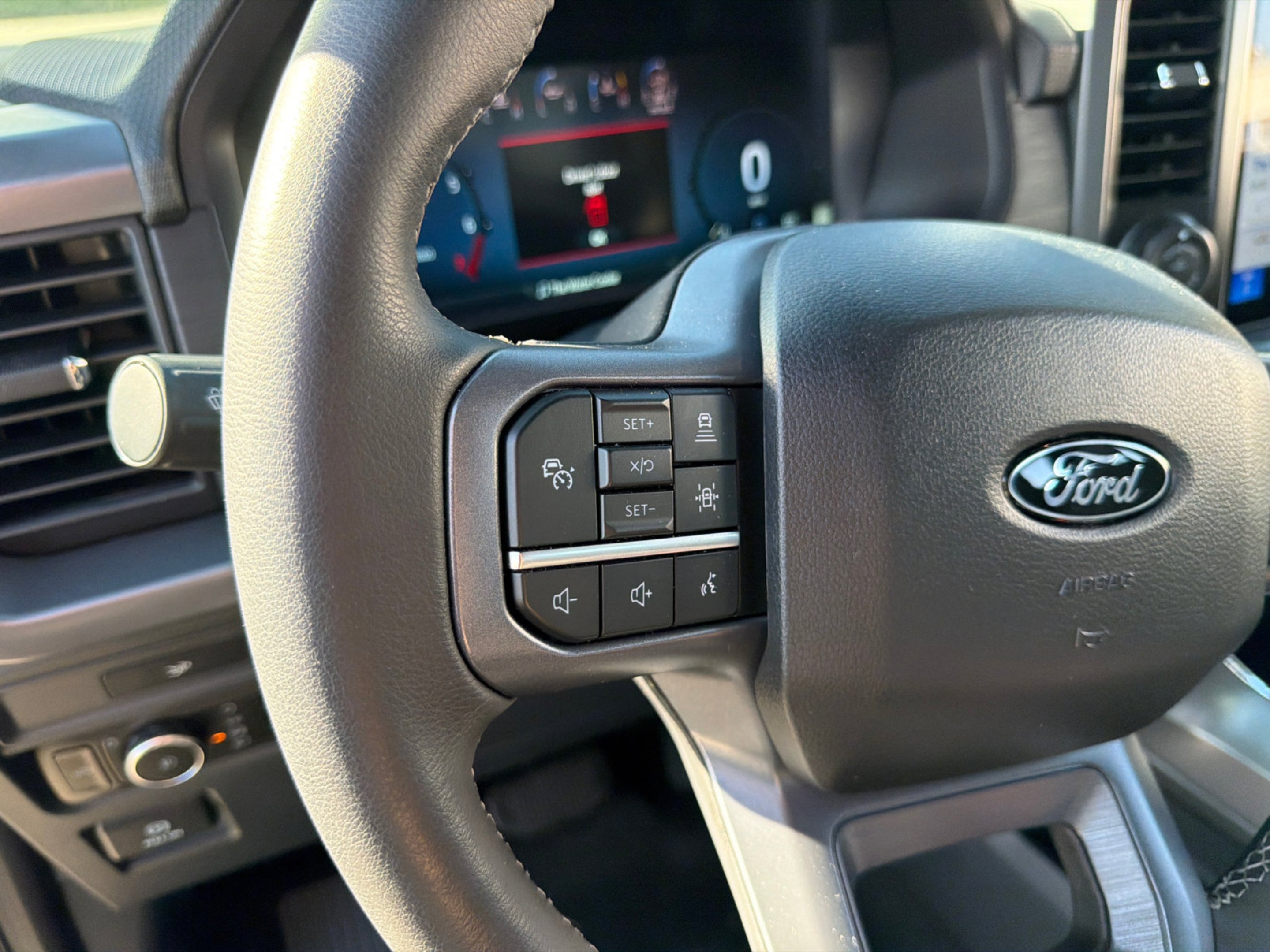 New 2026 Agate Black Metallic Ford XLT image 16