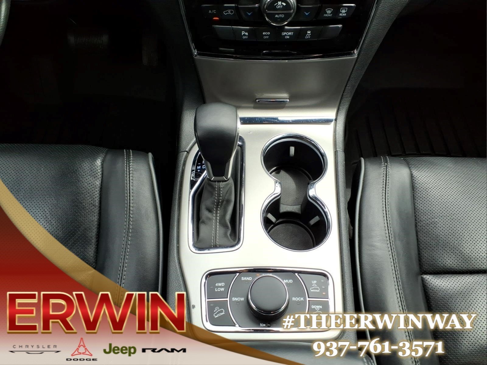 Used 2019 Granite Crystal Metallic Clear Coat Jeep Overland image 23