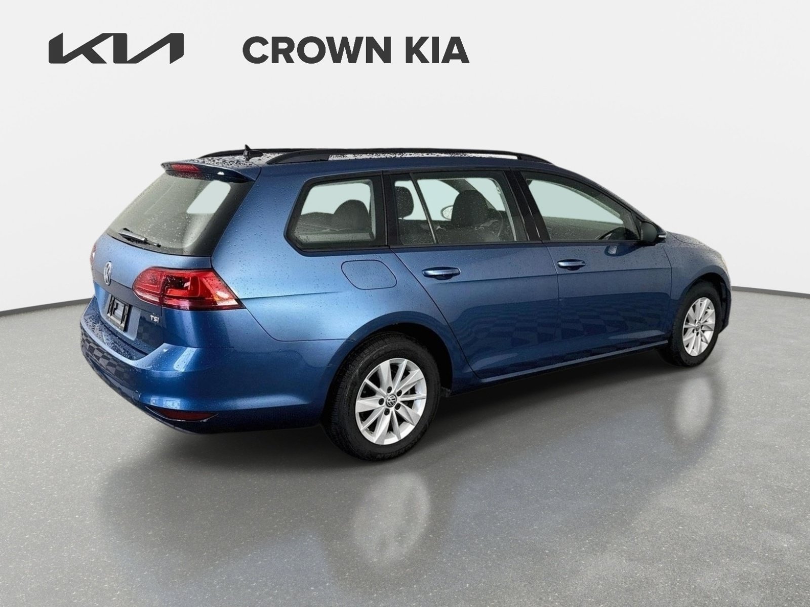 Used 2017 Silk Blue Metallic Volkswagen S image 5