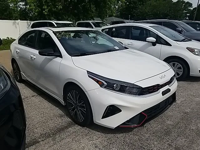 2023 Kia Forte GT-Line AT's photo