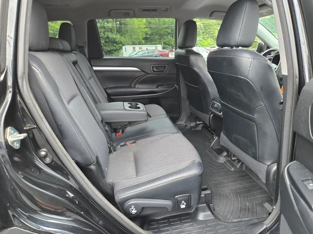 Used 2015 Black Toyota LE Plus V6 image 17
