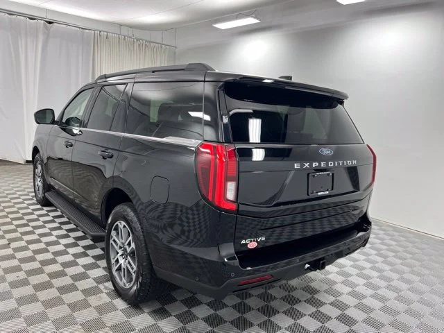 Used 2025 Black Ford Active image 6