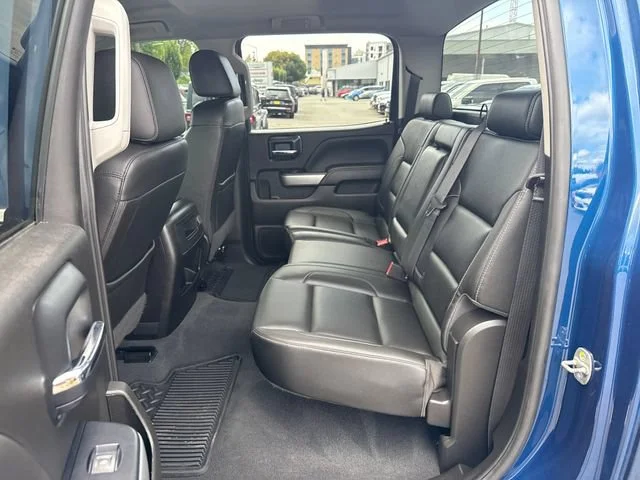 Used 2019 Deep Ocean Blue Metallic Chevrolet LTZ image 13
